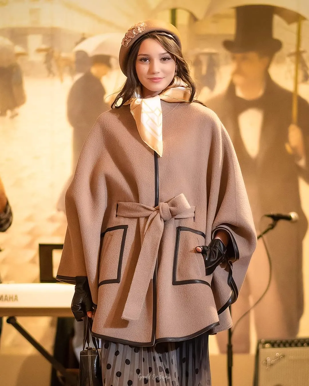 ALICE Beige Virgin Wool Belted Cape Poncho Coat Black Leather Trim