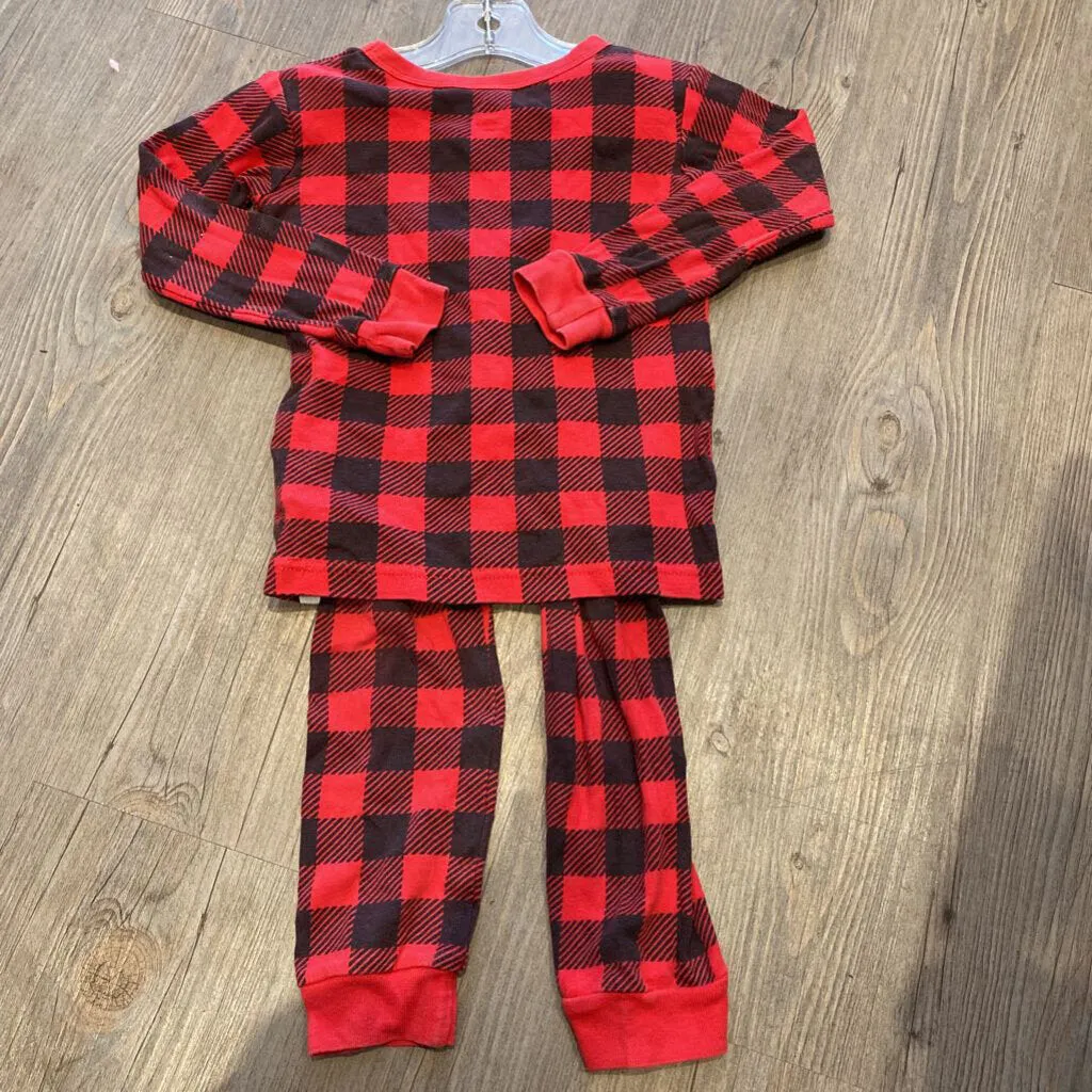 Gap black and red cabin holiday pyjamas 4T