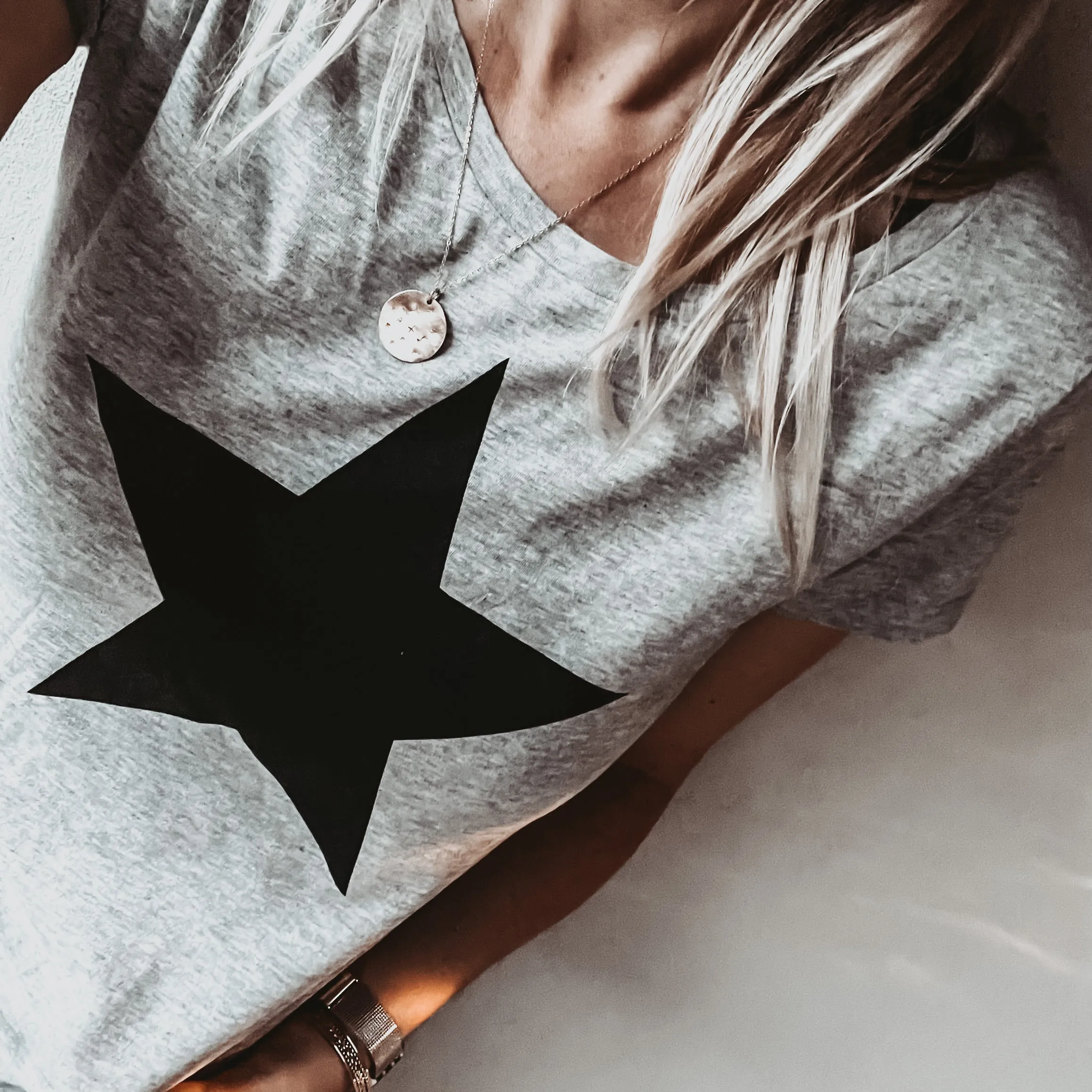 Grey star tee *fitted style*