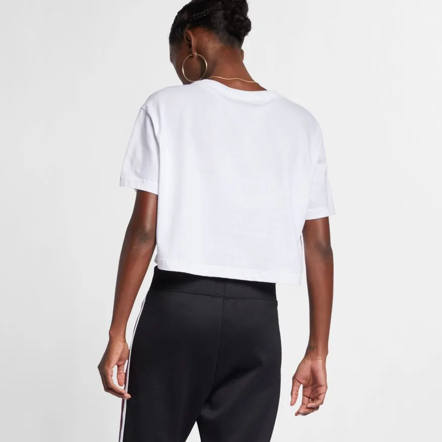 Nike Sportswear Essential Women's Cropped T-Shirt