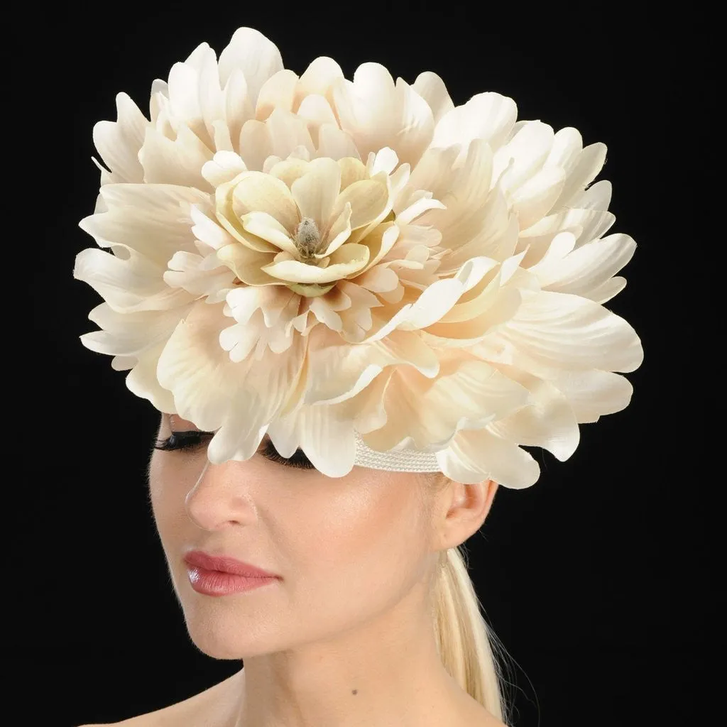 OE8004-Ivory Cream Fascinator With Large Flower